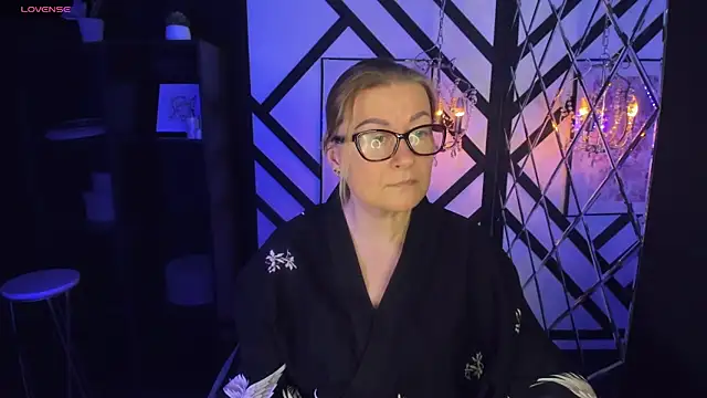 AlexandraKind online show from 02/14/25, 08:37