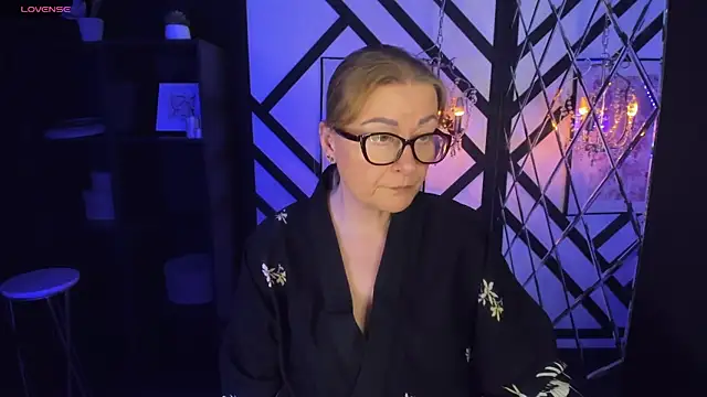 AlexandraKind online show from 02/14/25, 11:42