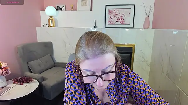 AlexandraKind online show from 02/27/25, 03:47