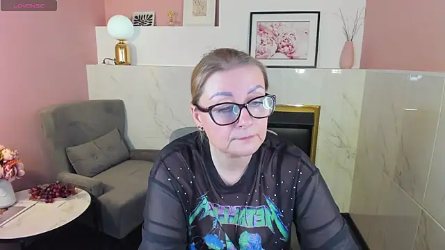 AlexandraKind online show from 02/27/25, 09:54