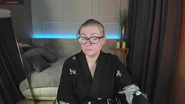 AlexandraKind online show from 03/01/25, 08:53