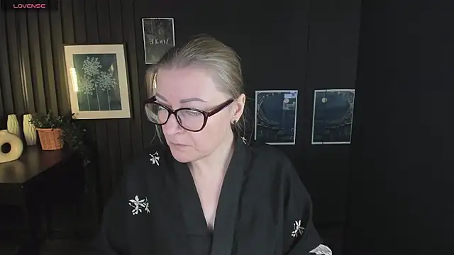 AlexandraKind online show from 03/06/25, 08:48