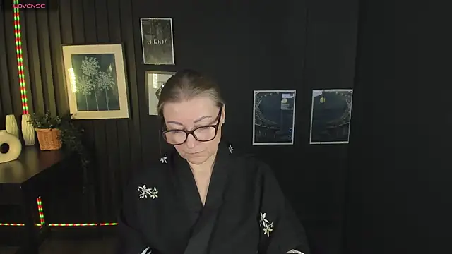 AlexandraKind online show from 03/07/25, 12:04