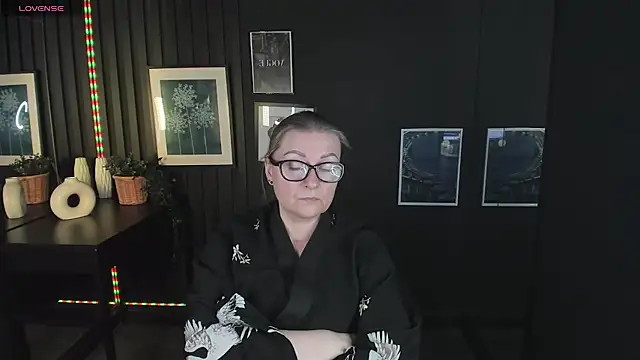 AlexandraKind online show from 03/07/25, 03:29