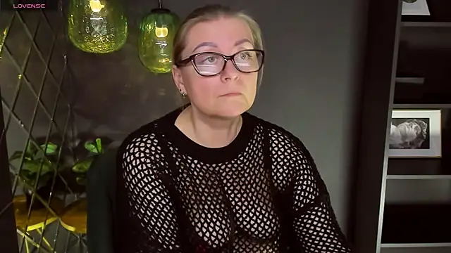 AlexandraKind online show from 03/08/25, 11:49