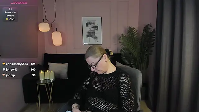 AlexandraKind online show from 03/12/25, 03:24