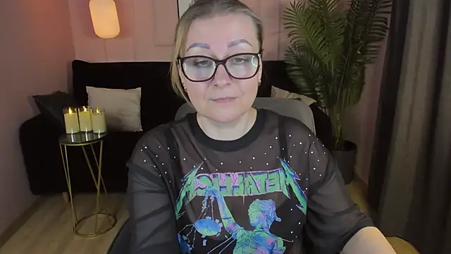 AlexandraKind online show from 03/12/25, 09:34