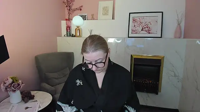 AlexandraKind online show from 03/14/25, 06:21