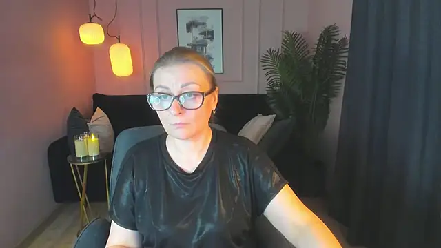 AlexandraKind online show from 03/18/25, 05:09