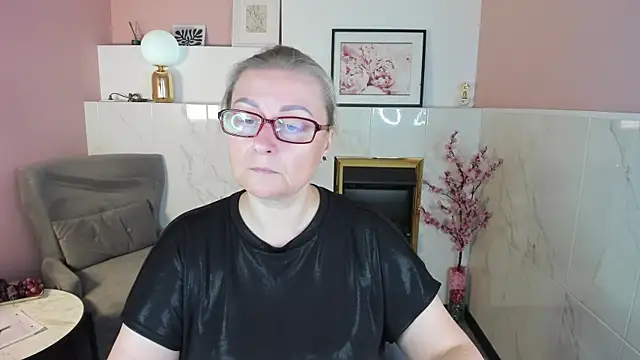 AlexandraKind online show from 09/13/25, 01:33