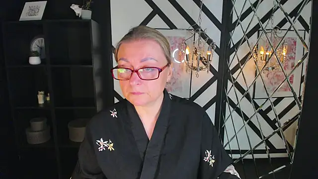 AlexandraKind online show from 10/03/25, 01:41