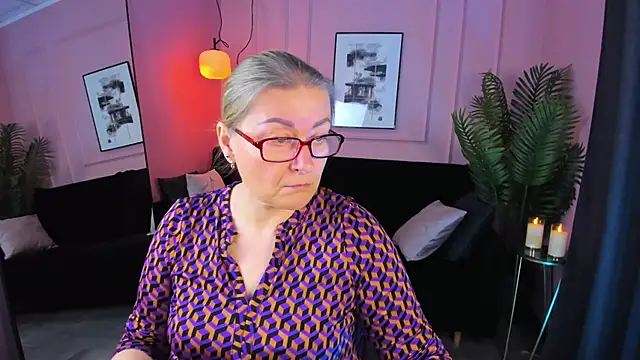 AlexandraKind online show from 10/24/25, 01:40