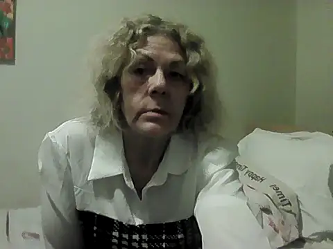 housewife shantie online show from 03/12/26, 06:14