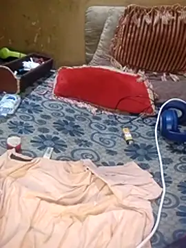 Snapshot of LOOLOOO123123 chatting on 11/01/25, 10:50 LOOLOOO123123 online show from 11/01/25, 10:50