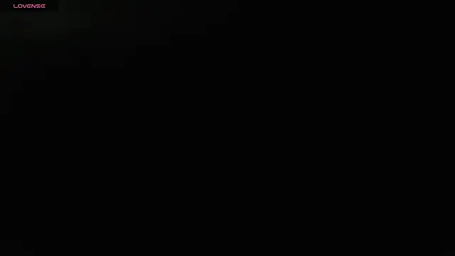 Snapshot of lulu_25_ chatting on 12/23/24, 12:57 lulu 25 online show from 12/23/24, 12:57