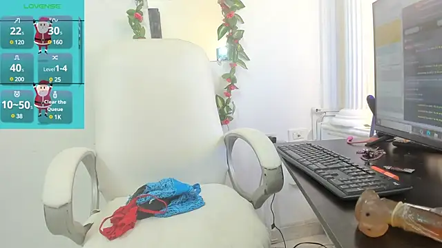 Snapshot of lulu_25_ chatting on 01/03/25, 08:10 lulu 25 online show from 01/03/25, 08:10