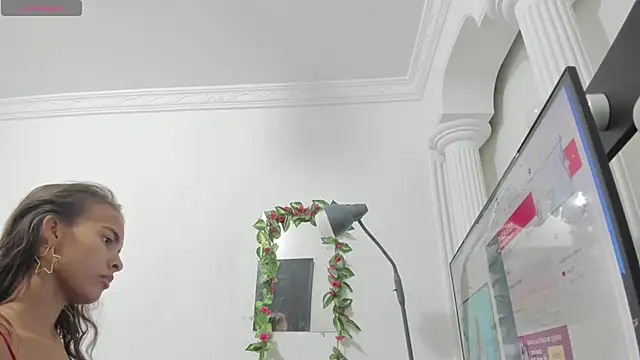 Snapshot of lulu_25_ chatting on 01/13/25, 01:02 lulu 25 online show from 01/13/25, 01:02