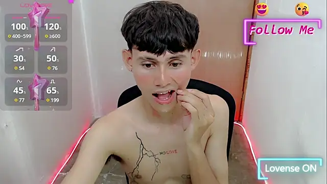 Snapshot of tanjiro_cute chatting on 01/10/25, 06:31 tanjiro cute online show from 01/10/25, 06:31