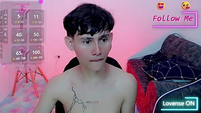 Snapshot of tanjiro_cute chatting on 01/18/25, 04:26 tanjiro cute online show from 01/18/25, 04:26