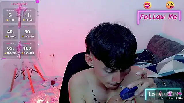 Snapshot of tanjiro_cute chatting on 01/21/25, 09:57 tanjiro cute online show from 01/21/25, 09:57