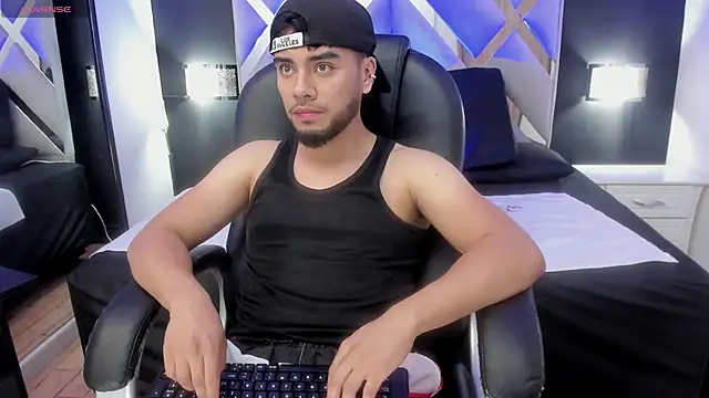 Tommidubois online show from 01/16/25, 03:02