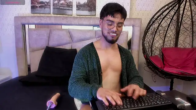 Tommidubois online show from 02/12/25, 07:56