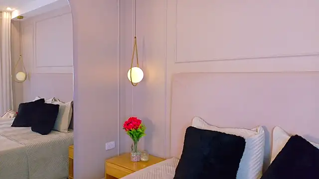 EymiCuper online show from 09/19/25, 07:25