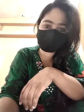 Snapshot of Magical_Girl- chatting on 12/16/25, 04:06 Magical Girl- online show from 12/16/25, 04:06