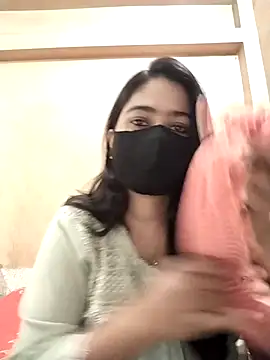 Snapshot of Magical_Girl- chatting on 12/21/25, 04:08 Magical Girl- online show from 12/21/25, 04:08