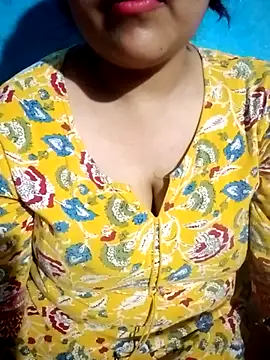 Snapshot of Love-Veronica chatting on 03/07/26, 06:05 Love-Veronica online show from 03/07/26, 06:05