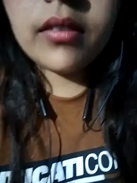 Snapshot of Love-Veronica chatting on 03/16/26, 05:50 Love-Veronica online show from 03/16/26, 05:50