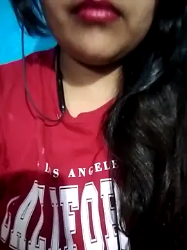 Snapshot of Love-Veronica chatting on 04/22/26, 06:09 Love-Veronica online show from 04/22/26, 06:09