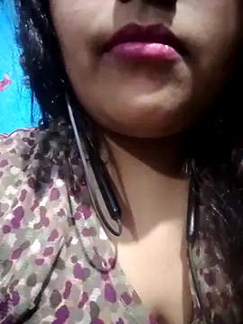 Snapshot of Love-Veronica chatting on 05/07/26, 02:22 Love-Veronica online show from 05/07/26, 02:22