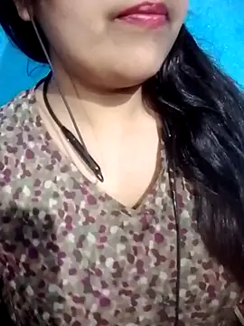 Snapshot of Love-Veronica chatting on 05/08/26, 02:00 Love-Veronica online show from 05/08/26, 02:00
