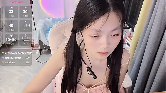 Snapshot of Lena-yyds chatting on 12/13/25, 07:53 Lena-yyds online show from 12/13/25, 07:53