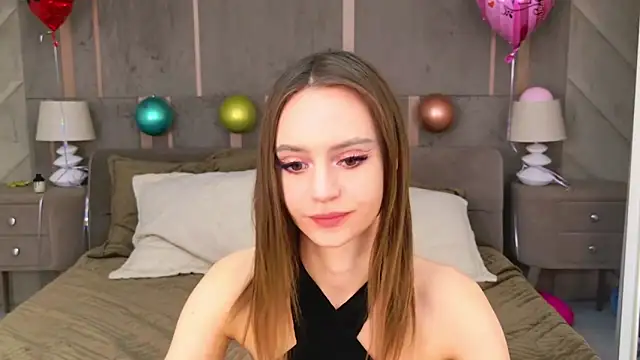 Snapshot of RebeccaMartons chatting on 02/17/25, 06:42 RebeccaMartons online show from 02/17/25, 06:42