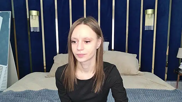 Snapshot of RebeccaMartons chatting on 03/18/25, 08:37 RebeccaMartons online show from 03/18/25, 08:37