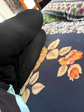 Indiangujjucpl online show from 10/12/25, 04:11