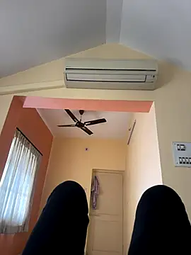 Indiangujjucpl online show from 10/28/25, 07:12