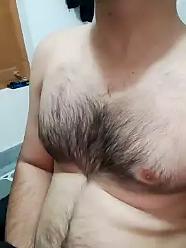 Snapshot of smartboy010101 chatting on 12/03/24, 12:06 smartboy010101 online show from 12/03/24, 12:06