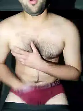 Snapshot of smartboy010101 chatting on 12/12/24, 01:06 smartboy010101 online show from 12/12/24, 01:06