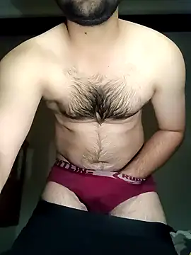 Snapshot of smartboy010101 chatting on 12/21/24, 03:58 smartboy010101 online show from 12/21/24, 03:58