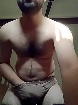 Snapshot of smartboy010101 chatting on 12/21/24, 08:07 smartboy010101 online show from 12/21/24, 08:07