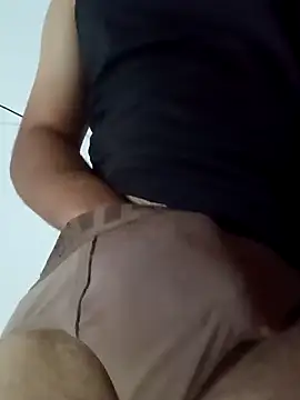 Snapshot of smartboy010101 chatting on 02/28/25, 04:54 smartboy010101 online show from 02/28/25, 04:54