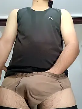 Snapshot of smartboy010101 chatting on 02/28/25, 09:36 smartboy010101 online show from 02/28/25, 09:36