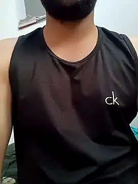 Snapshot of smartboy010101 chatting on 03/01/25, 04:58 smartboy010101 online show from 03/01/25, 04:58