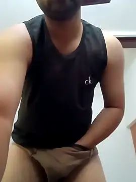 Snapshot of smartboy010101 chatting on 03/05/25, 03:51 smartboy010101 online show from 03/05/25, 03:51