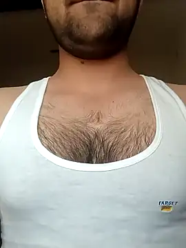 Snapshot of smartboy010101 chatting on 03/06/25, 03:57 smartboy010101 online show from 03/06/25, 03:57