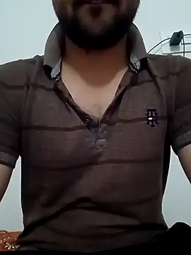 Snapshot of smartboy010101 chatting on 03/16/25, 01:17 smartboy010101 online show from 03/16/25, 01:17