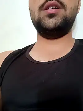 Snapshot of smartboy010101 chatting on 10/19/25, 05:52 smartboy010101 online show from 10/19/25, 05:52